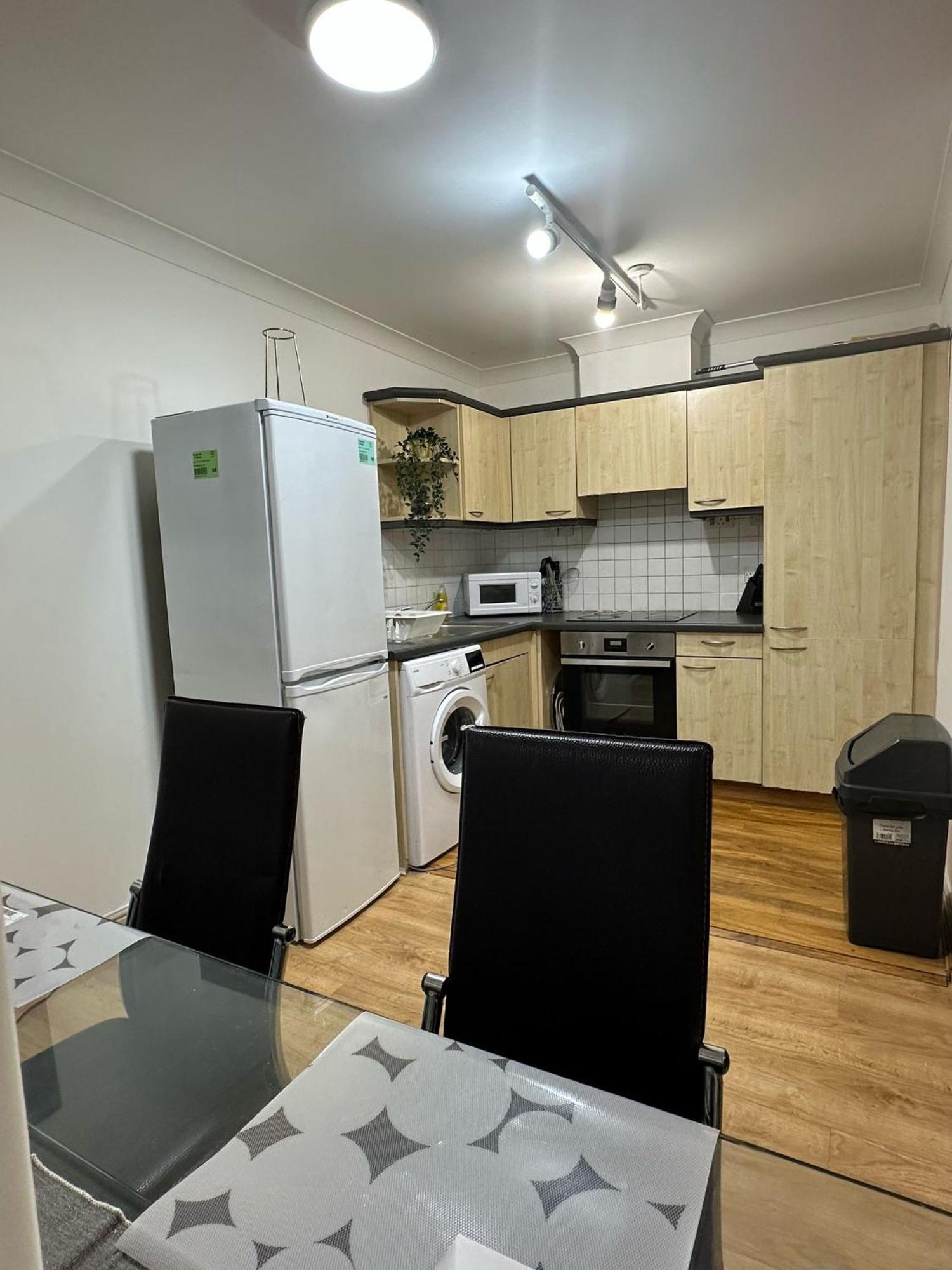 2 Bedroom With Security 24 Appartement Londres