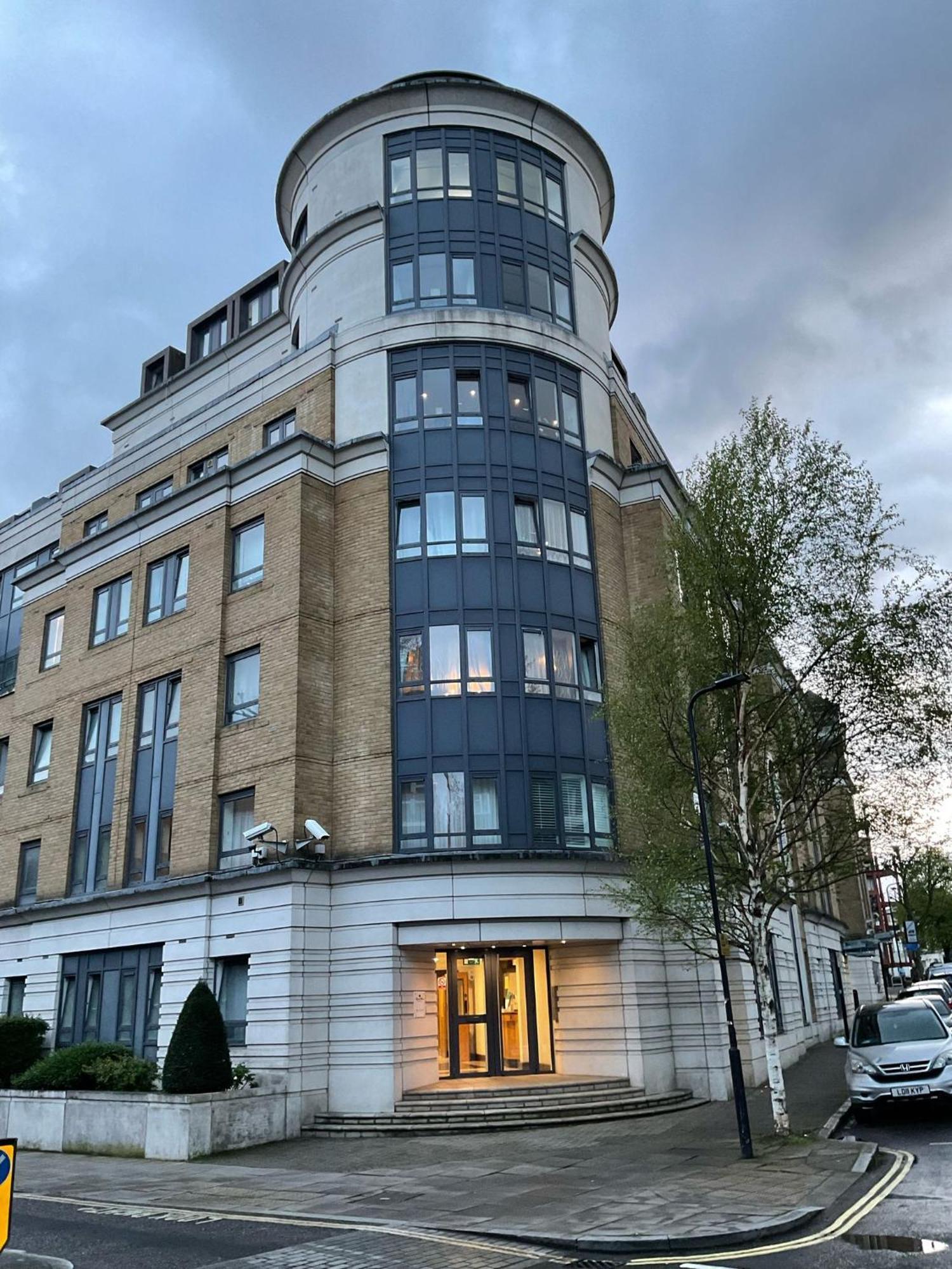 2 Bedroom With Security 24 Appartement